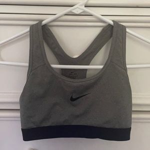 grey nike sports bra